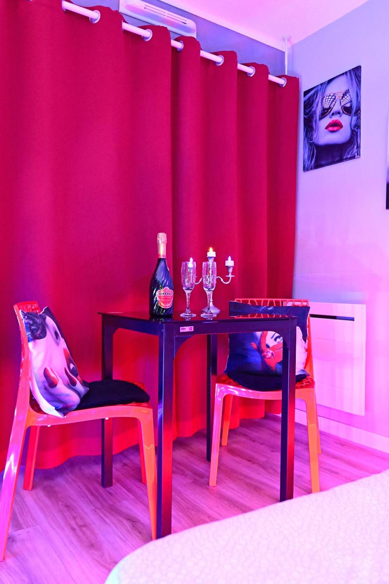 Grand Studio Biscarrosse Plage Une Nuit A 2 Avec Sauna Luxe, Balneo, Ocean Rien Que Pour Vous Buitenkant foto
